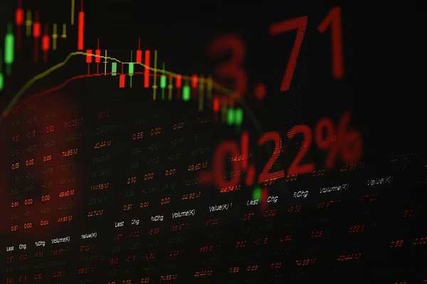 听基金经理聊“怎么选择定投基金和设定止盈”(2025/12/18)